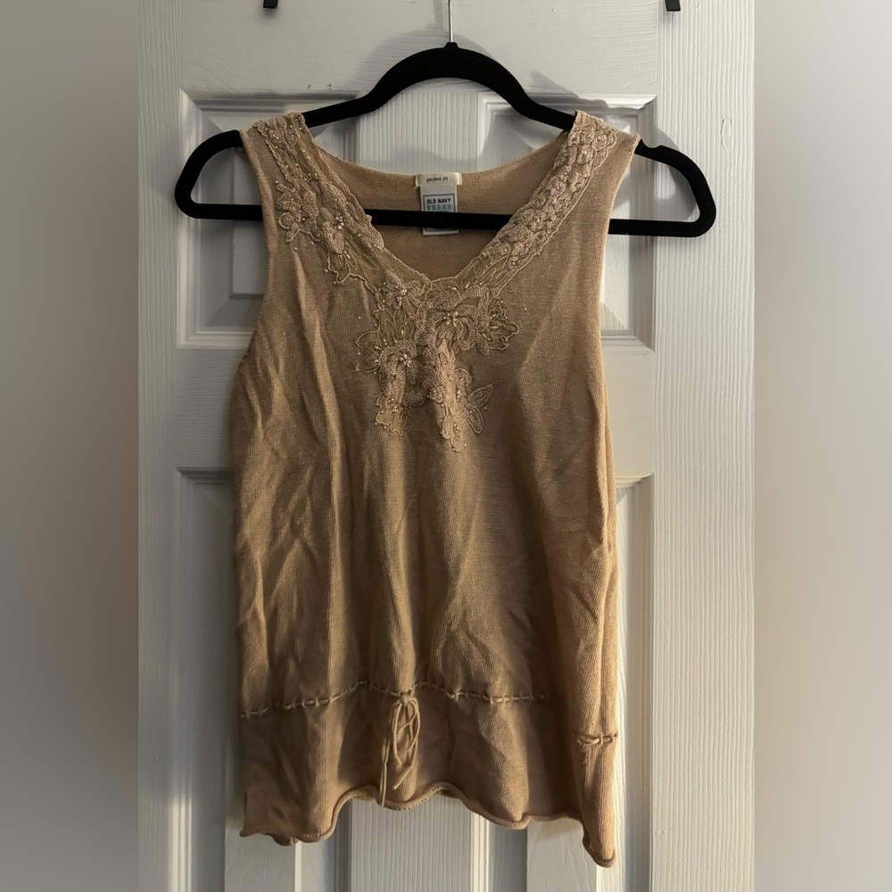 Vintage Old Navy embroidered tank top